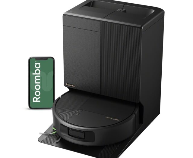 Roomba&reg; Plus 675 Combo Robot + AutoWash&trade; dock